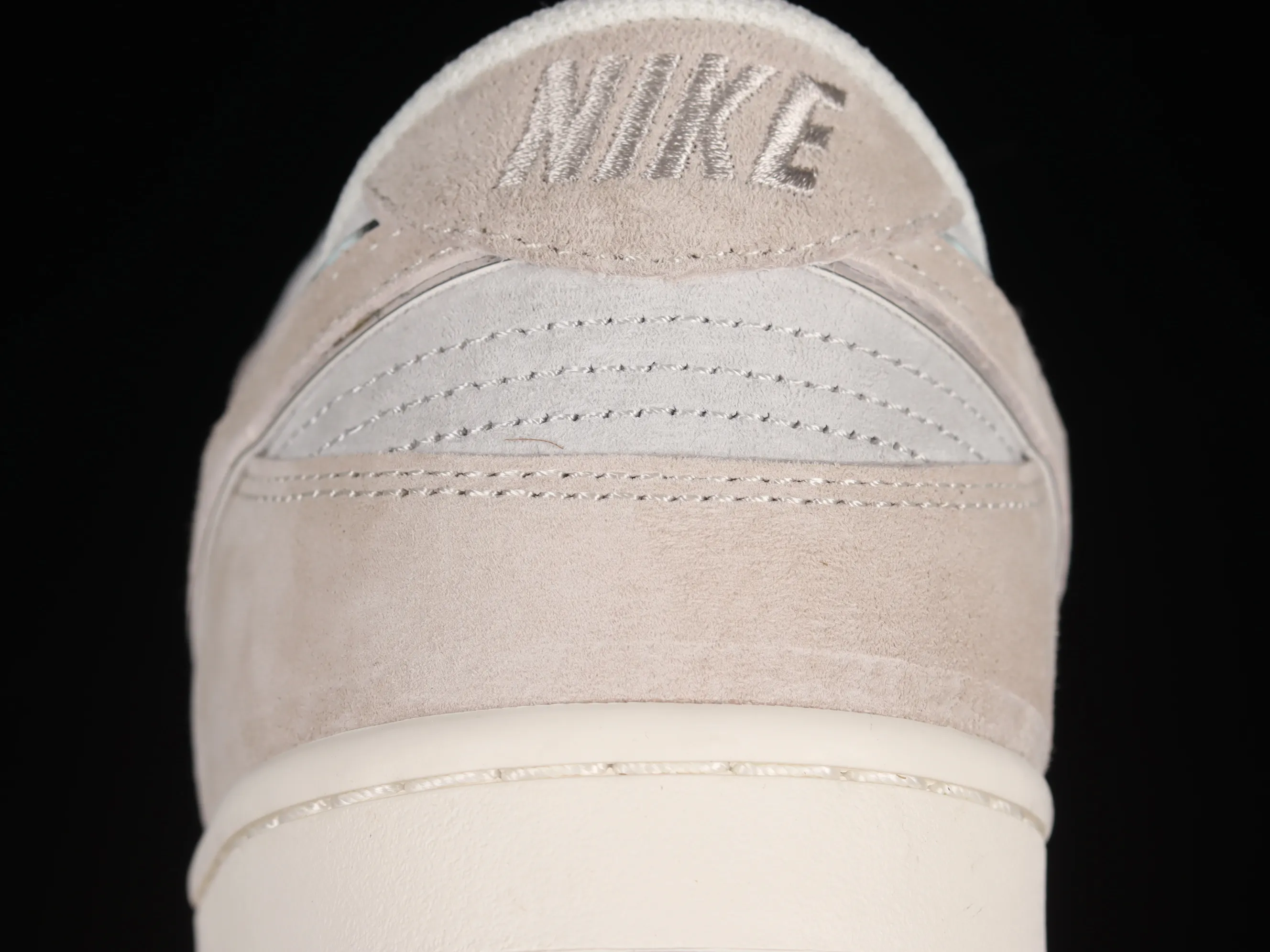 All Categories Nk SB Dunk Series Nk SB Dunk Low Low-top sneakers Otomo Katsuhiro x Nk SB Dunk Low "Steamboy OST" Creative customization collaboration Otomo Katsuhiro joint SB low-top sports and leisure sneakers DQ2366-166